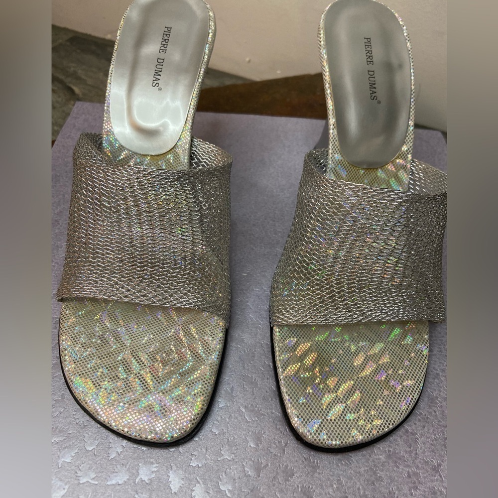 Pierre Dumas~Iridescent Insole w/Wire Mesh-Look Slide Sandal~Wedge~Silver~Size 9 - Picture 3 of 13